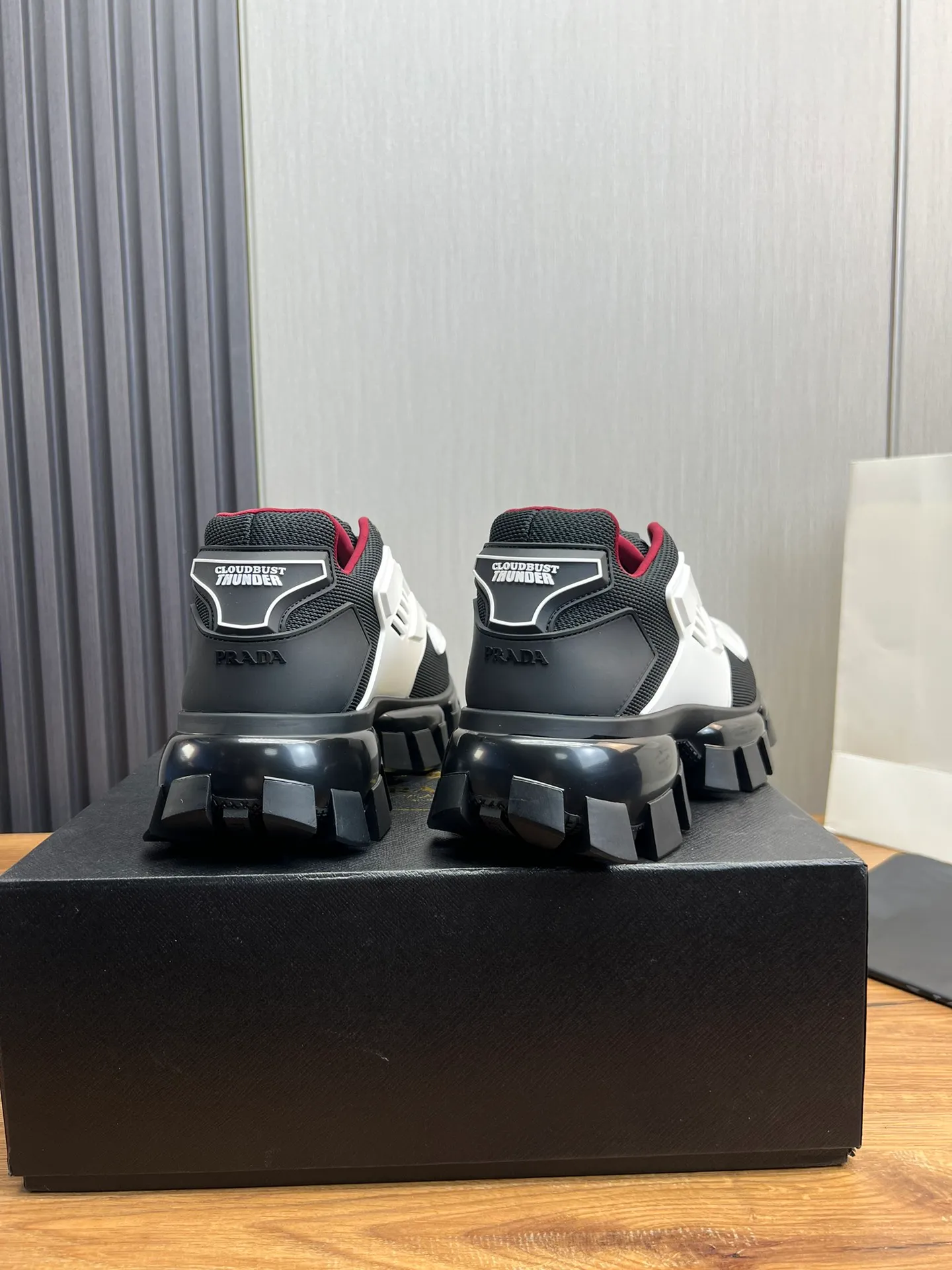Men's shoes 💰620💰 [PRADA] Popular thick-soled shoes for couples 👩‍❤️‍👨 Available all year round ✔️Official website synchronization Original fly-knit film fabric + cowhide lining, 1⃣️ to 1⃣️ replica, original sole, 36-45 (45 made to order, non-refundable)